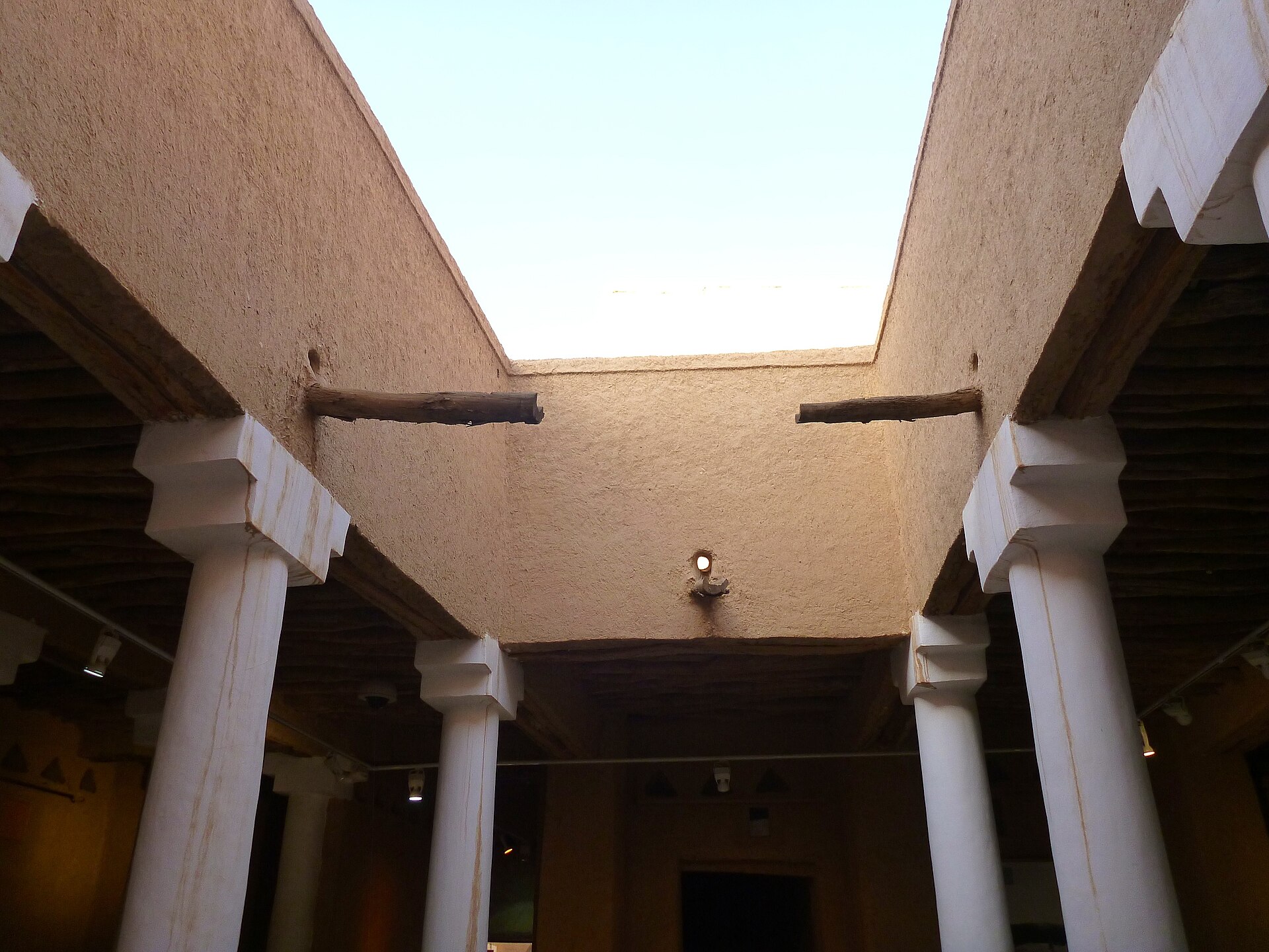 فناء قصر المصمك في الرياض